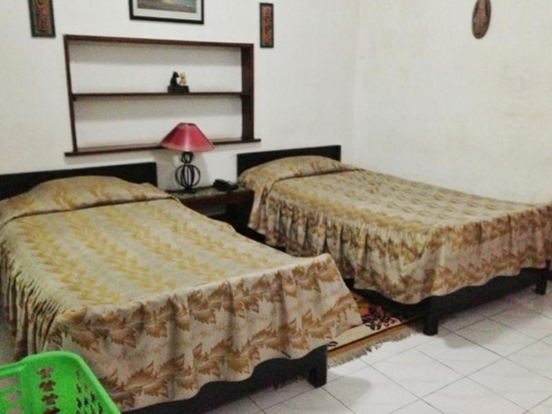 Splendid Inn Malang Kültér fotó