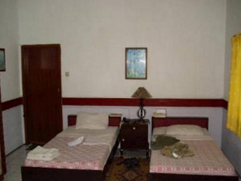 Splendid Inn Malang Kültér fotó