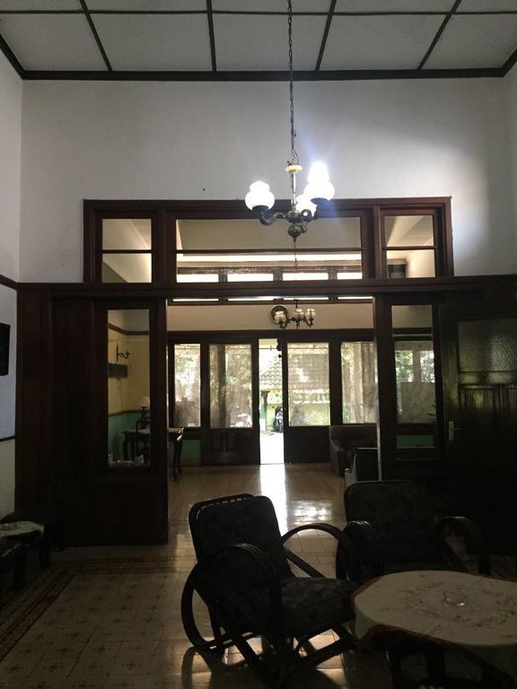 Splendid Inn Malang Kültér fotó